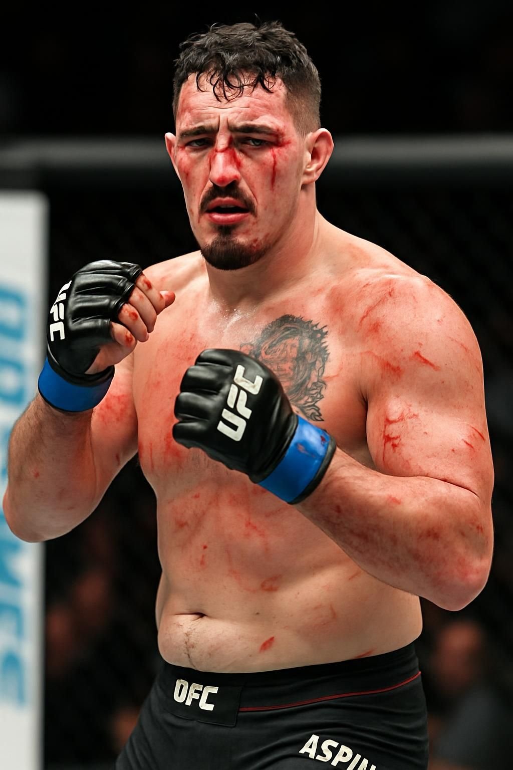 le britannique tom aspinall renonce au titre des poids lourds de l'ufc suite à une blessure, bouleversant le monde du mma.