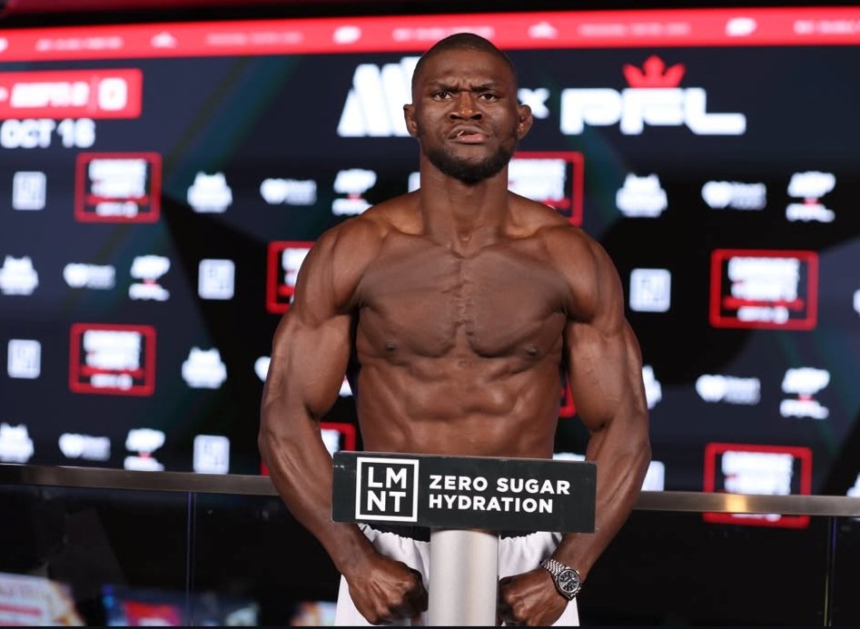 Eliezer Kubanza éteint Trey Waters au premier round et vise la ceinture du PFL Chicago