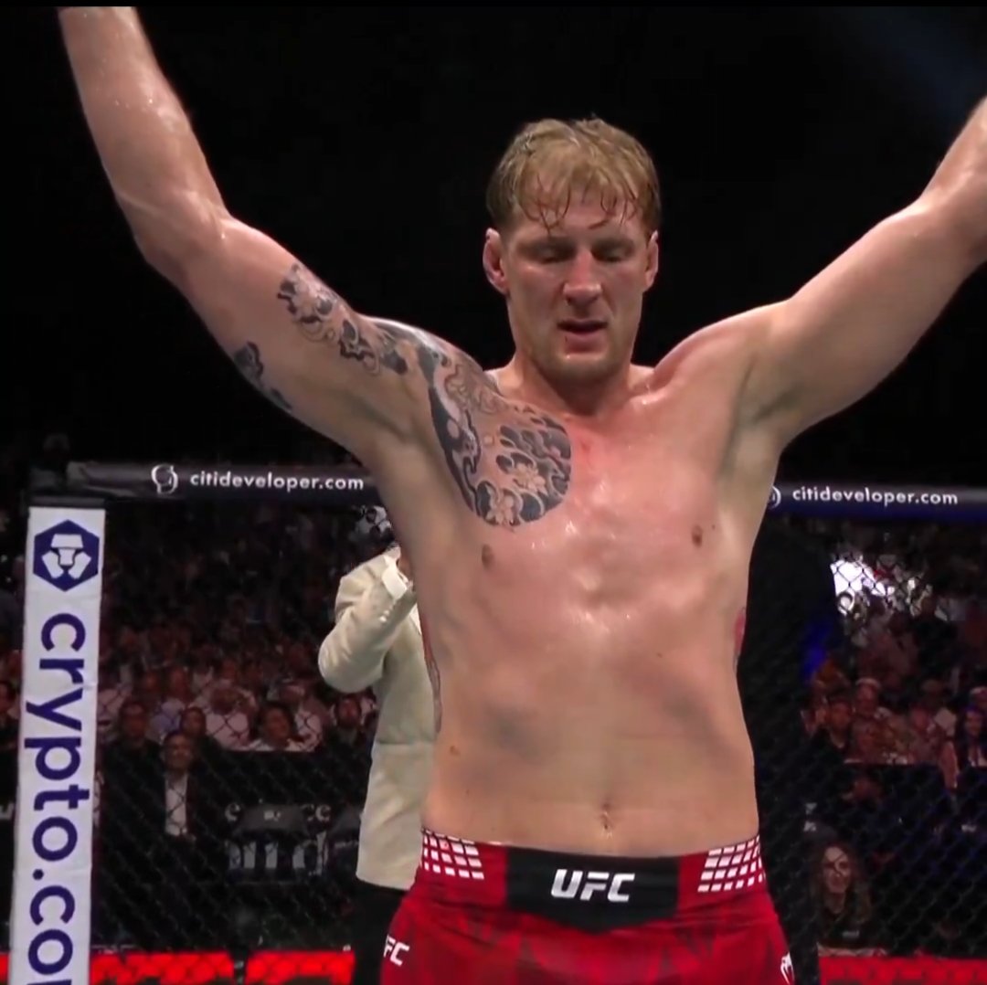 UFC 333 : Alexander Volkov domine Rizvan Kuniev et relance sa quête du titre