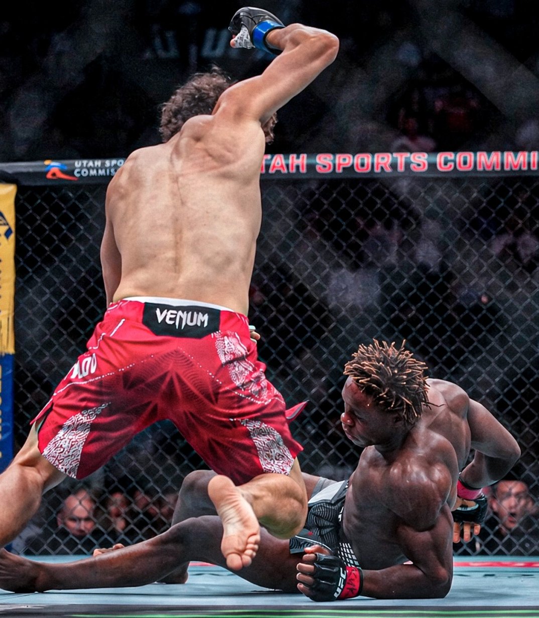 Ateba gautier s’incline par tko face à roman kopylov à l’ufc 332
